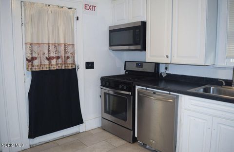 Tiny photo for 824 N University Avenue, Toledo, OH 43607 (MLS # 10004462)