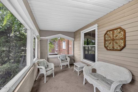 Tiny photo for 2444 Westbrook Drive, Toledo, OH 43613 (MLS # 10009847)