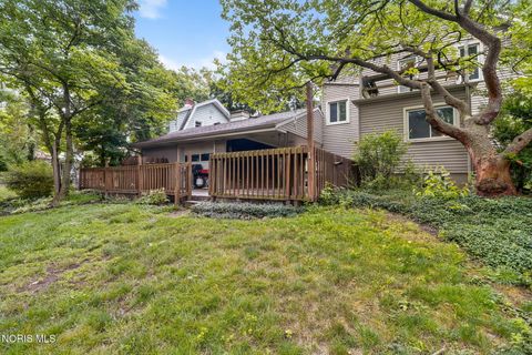 Tiny photo for 2444 Westbrook Drive, Toledo, OH 43613 (MLS # 10009847)
