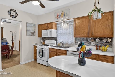 Tiny photo for 2444 Westbrook Drive, Toledo, OH 43613 (MLS # 10009847)