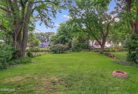 Tiny photo for 2444 Westbrook Drive, Toledo, OH 43613 (MLS # 10009847)