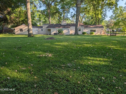 Tiny photo for 4028 W Laskey Road, Toledo, OH 43623 (MLS # 10011020)