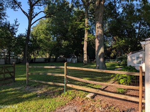 Tiny photo for 4028 W Laskey Road, Toledo, OH 43623 (MLS # 10011020)