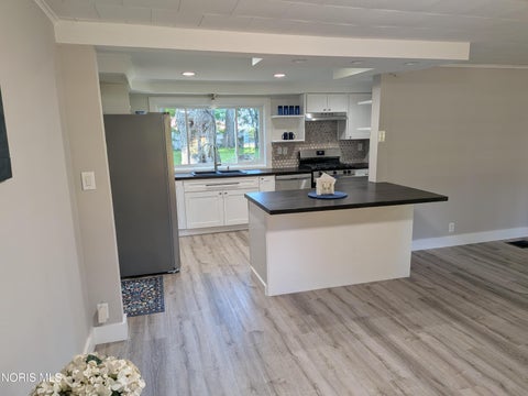 Tiny photo for 4028 W Laskey Road, Toledo, OH 43623 (MLS # 10011020)