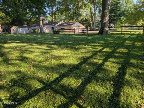 Tiny photo for 4028 W Laskey Road, Toledo, OH 43623 (MLS # 10011020)
