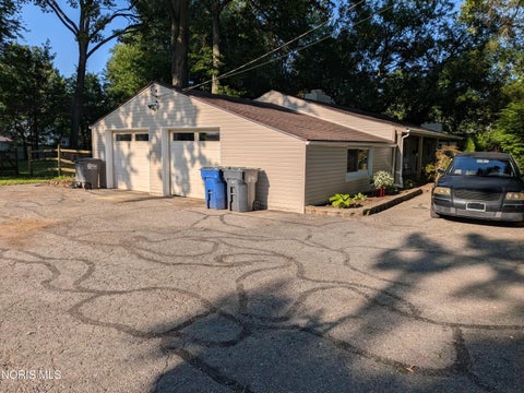 Tiny photo for 4028 W Laskey Road, Toledo, OH 43623 (MLS # 10011020)