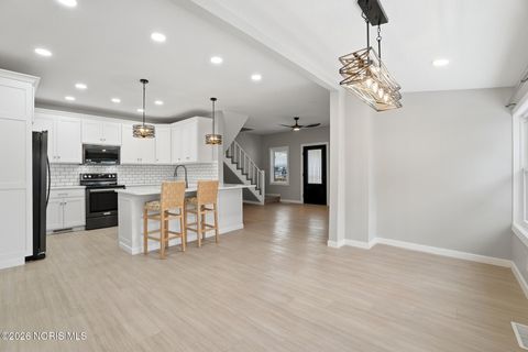 Tiny photo for 328 N Main Street, Bluffton, OH 45817 (MLS # 10003546)