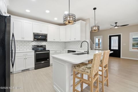 Tiny photo for 328 N Main Street, Bluffton, OH 45817 (MLS # 10003546)