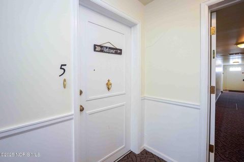 Tiny photo for 1932 Queenswood Drive #Apt U-5, Findlay, OH 45840 (MLS # 10000488)