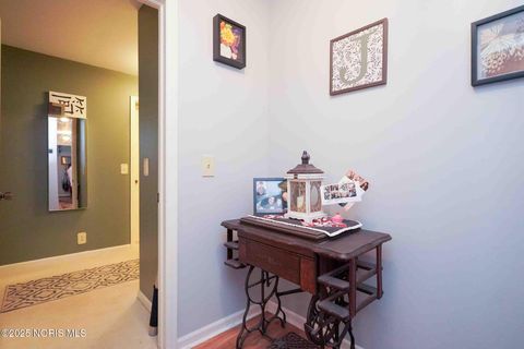 Tiny photo for 1932 Queenswood Drive #Apt U-5, Findlay, OH 45840 (MLS # 10000488)