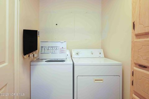 Tiny photo for 1932 Queenswood Drive #Apt U-5, Findlay, OH 45840 (MLS # 10000488)