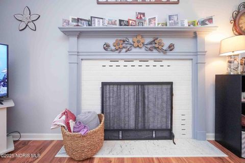 Tiny photo for 1932 Queenswood Drive #Apt U-5, Findlay, OH 45840 (MLS # 10000488)