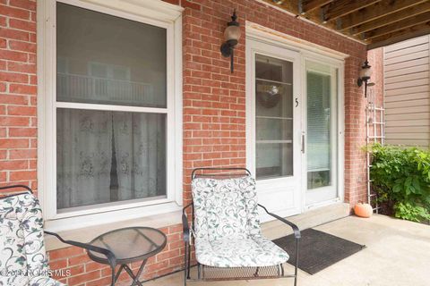 Tiny photo for 1932 Queenswood Drive #Apt U-5, Findlay, OH 45840 (MLS # 10000488)