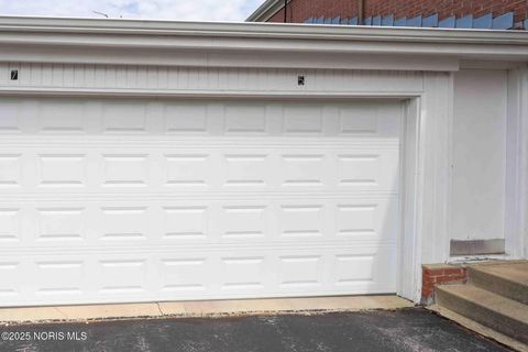 Tiny photo for 1932 Queenswood Drive #Apt U-5, Findlay, OH 45840 (MLS # 10000488)