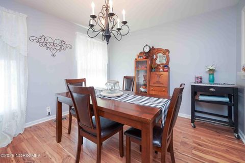 Tiny photo for 1932 Queenswood Drive #Apt U-5, Findlay, OH 45840 (MLS # 10000488)