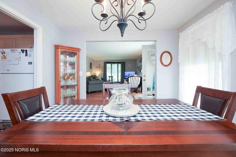 Tiny photo for 1932 Queenswood Drive #Apt U-5, Findlay, OH 45840 (MLS # 10000488)