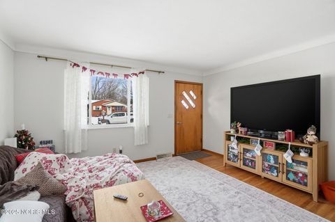 Tiny photo for 3527 Cedardale Court, Toledo, OH 43623 (MLS # 10001805)