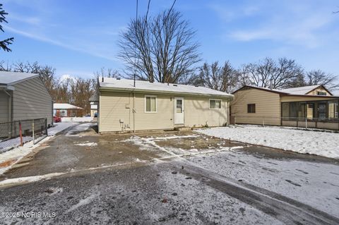 Tiny photo for 3527 Cedardale Court, Toledo, OH 43623 (MLS # 10001805)