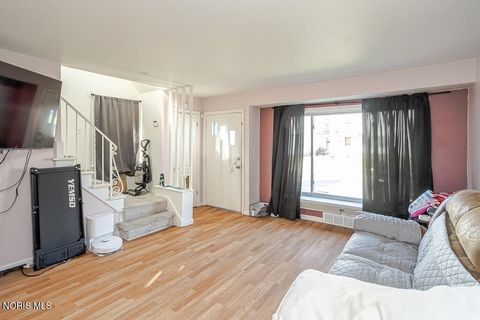 Tiny photo for 4202 Lyman Avenue, Toledo, OH 43612 (MLS # 10005923)