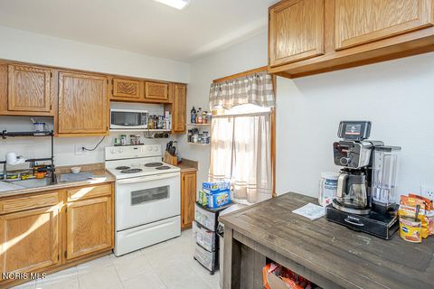 Tiny photo for 4202 Lyman Avenue, Toledo, OH 43612 (MLS # 10005923)