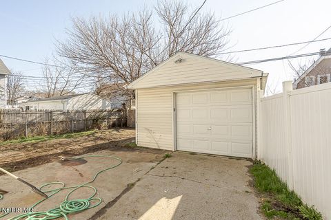 Tiny photo for 4202 Lyman Avenue, Toledo, OH 43612 (MLS # 10005923)
