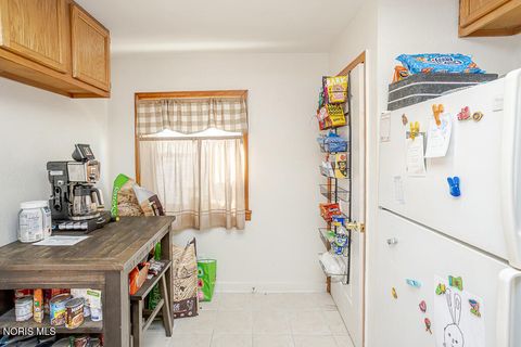 Tiny photo for 4202 Lyman Avenue, Toledo, OH 43612 (MLS # 10005923)