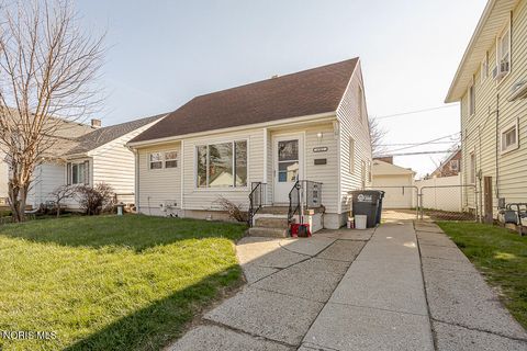 Tiny photo for 4202 Lyman Avenue, Toledo, OH 43612 (MLS # 10005923)