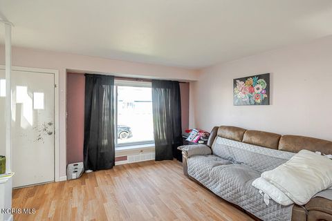 Tiny photo for 4202 Lyman Avenue, Toledo, OH 43612 (MLS # 10005923)