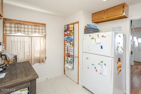 Tiny photo for 4202 Lyman Avenue, Toledo, OH 43612 (MLS # 10005923)