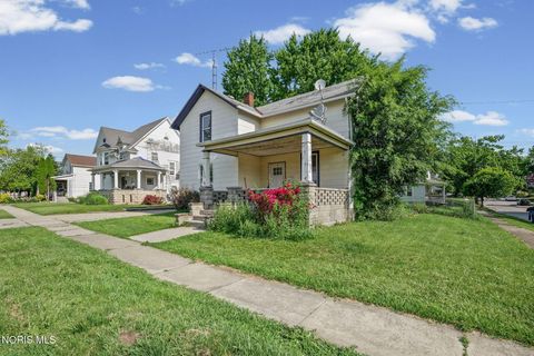 Tiny photo for 1302 Napoleon Street, Fremont, OH 43420 (MLS # 10008916)