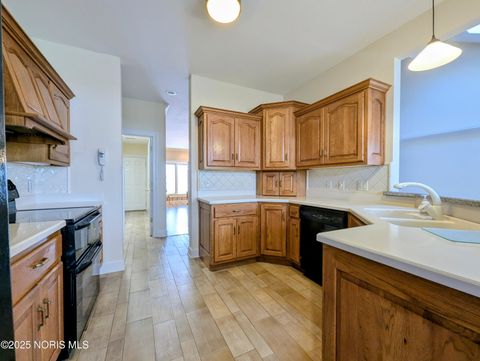 Tiny photo for 301 N Pointe Drive, Archbold, OH 43502 (MLS # 10001437)