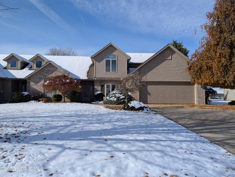 Photo of 301 N Pointe Drive, Archbold, OH 43502 (MLS # 10001437)