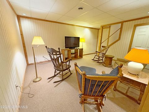 Tiny photo for 853 Champagne Avenue, Bowling Green, OH 43402 (MLS # 10000259)