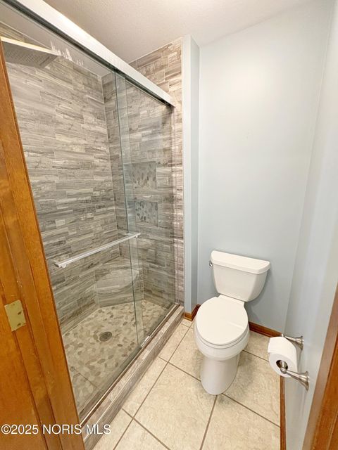 Tiny photo for 853 Champagne Avenue, Bowling Green, OH 43402 (MLS # 10000259)