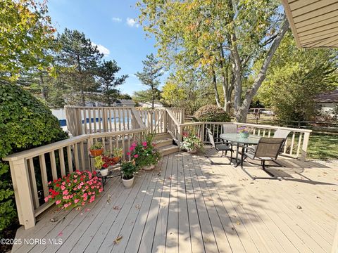 Tiny photo for 853 Champagne Avenue, Bowling Green, OH 43402 (MLS # 10000259)