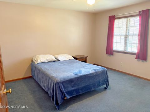 Tiny photo for 853 Champagne Avenue, Bowling Green, OH 43402 (MLS # 10000259)