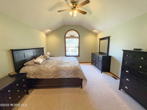 Tiny photo for 853 Champagne Avenue, Bowling Green, OH 43402 (MLS # 10000259)