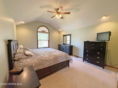 Tiny photo for 853 Champagne Avenue, Bowling Green, OH 43402 (MLS # 10000259)
