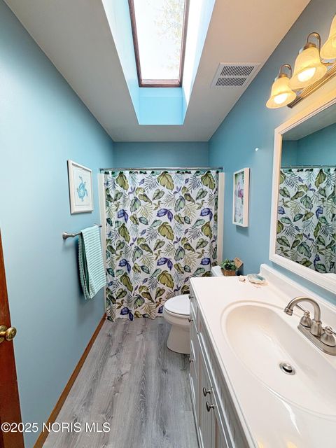 Tiny photo for 853 Champagne Avenue, Bowling Green, OH 43402 (MLS # 10000259)