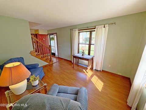 Tiny photo for 853 Champagne Avenue, Bowling Green, OH 43402 (MLS # 10000259)
