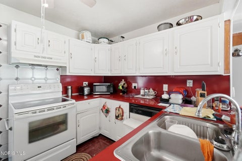 Tiny photo for 3840 Inverness Avenue, Toledo, OH 43607 (MLS # 10012694)