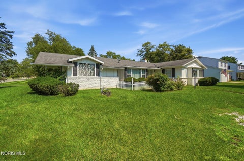 Photo of 3840 Inverness Avenue, Toledo, OH 43607 (MLS # 10012694)