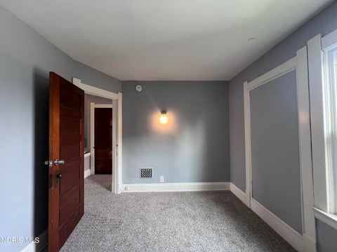 Tiny photo for 1024 Indiana Avenue, Toledo, OH 43607 (MLS # 10012696)