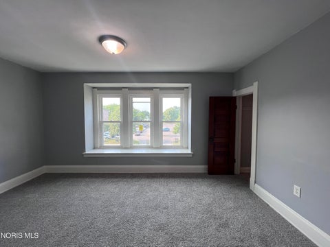 Tiny photo for 1024 Indiana Avenue, Toledo, OH 43607 (MLS # 10012696)
