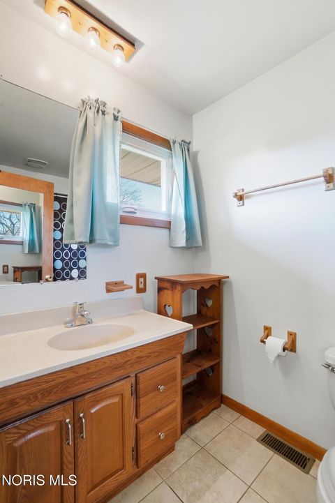 Tiny photo for 631 Winterhaven Drive, Findlay, OH 45840 (MLS # 10005148)