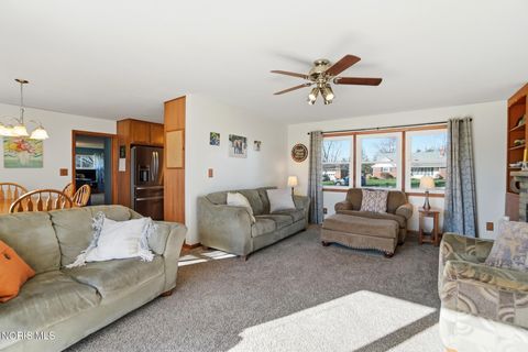 Tiny photo for 631 Winterhaven Drive, Findlay, OH 45840 (MLS # 10005148)