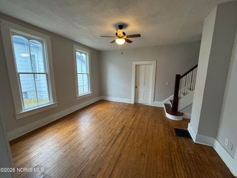 Tiny photo for 935 Jefferson Avenue, Defiance, OH 43512 (MLS # 10002997)