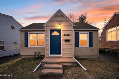 Photo of 5831 Gany Mede Drive, Toledo, OH 43623 (MLS # 10004817)