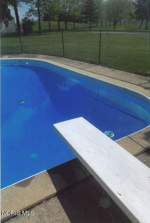 Tiny photo for 20300 Dunbridge Road, Bowling Green, OH 43402 (MLS # 10004263)