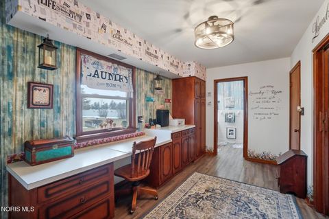 Tiny photo for 20300 Dunbridge Road, Bowling Green, OH 43402 (MLS # 10004263)